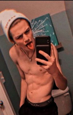 мой парень вампир ,,Payton,,,.