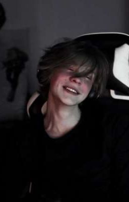 Открыв глаза, Дипинс одарил меня своей улыбкой, и я вновь заплакала.