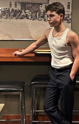 остаться с ним? || эш