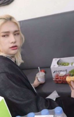 Новый участник Стрэй Кидс это......ТЫ или как обморок изменил твою жизнь