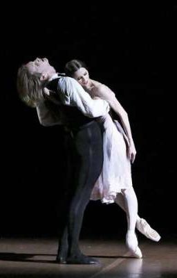 танцы на стёклах 