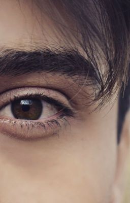 Никто не замечал его глаз.