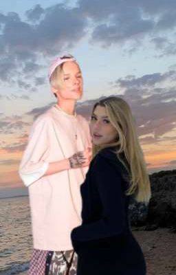 цветущий клевер в океане