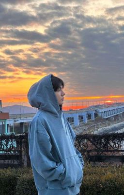 - луна сегодня красивая.. правда?