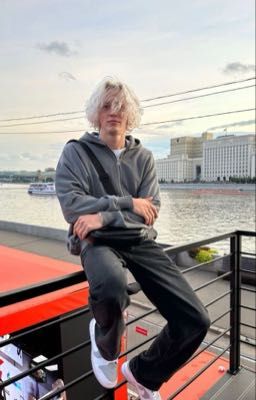 опять уходишь? //paradeevich