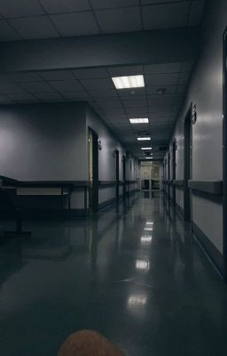 Как ладонью, гладишь сердце