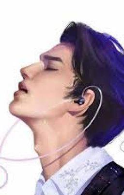 Мальчик поёт