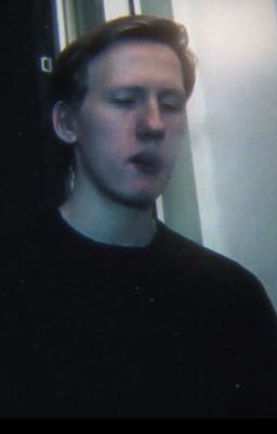 мной и алкоголем утешаешь свою боль