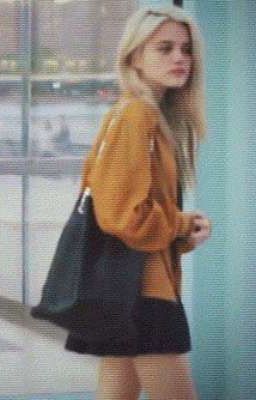 Девушка С Крыльями